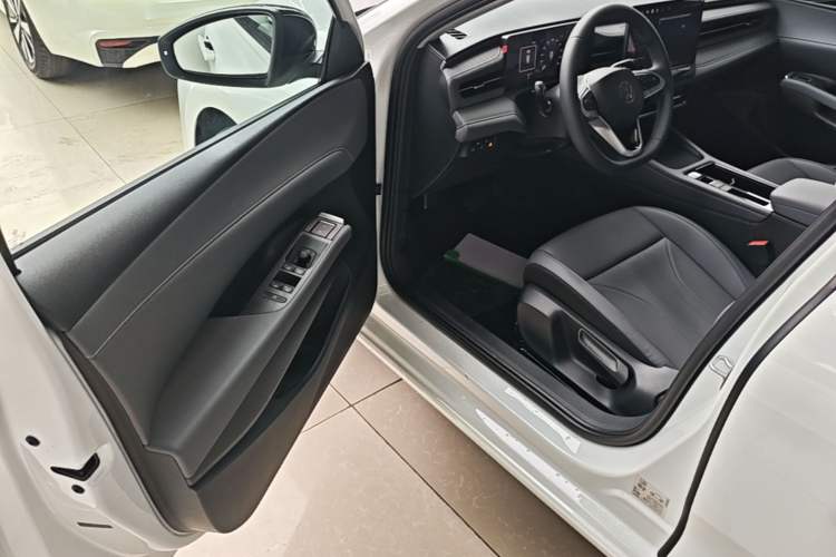 Used Volkswagen Lavida 2026 Pro 300TSI Starry Six Million Edition Driver Seat