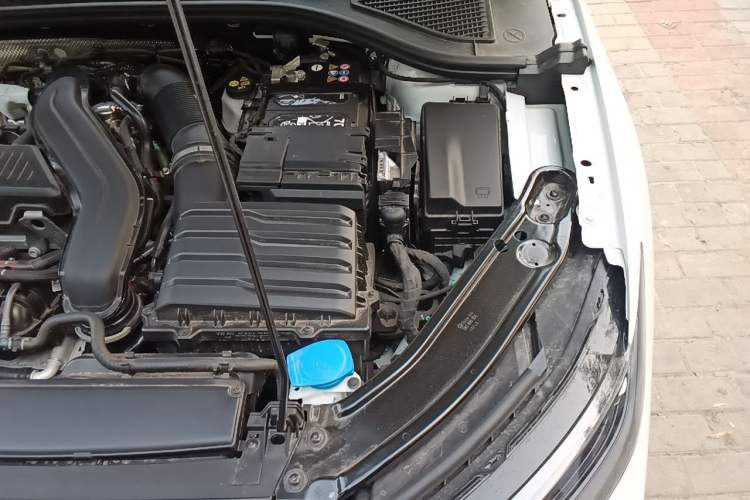 Used Volkswagen Lavida 2026 Pro 300TSI Starry Six Million Edition Engine Bay Left