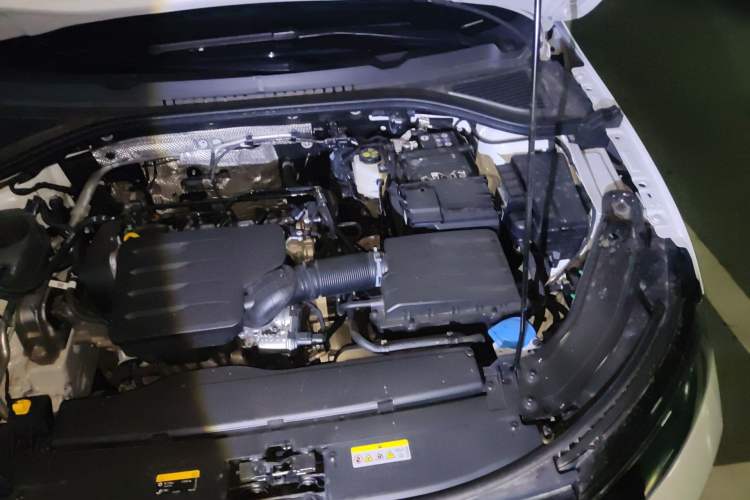 Used Volkswagen Lavida 2026 Pro 1.5L Six Million Edition Engine Bay Left