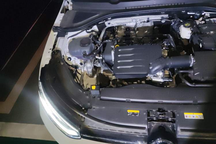 Used Volkswagen Lavida 2026 Pro 1.5L Six Million Edition Engine Bay Right
