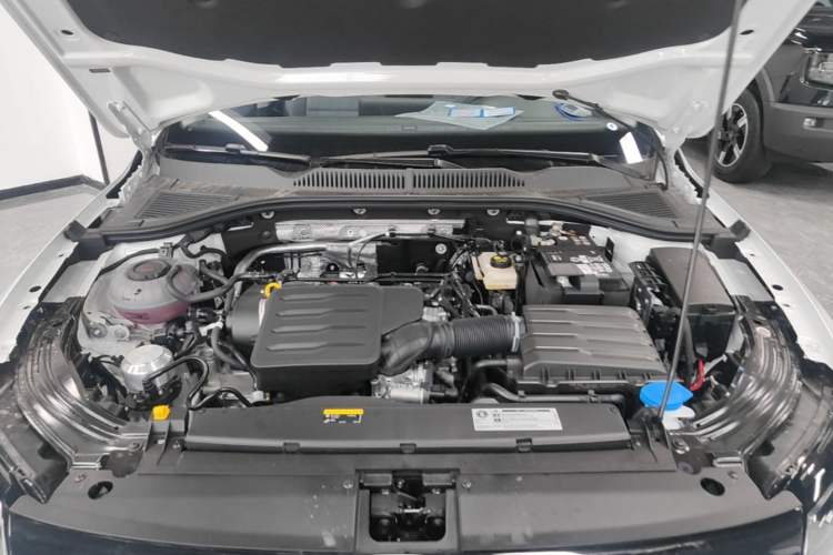 Used Volkswagen Lavida 2026 1.5L Automatic Starry Five-Million Edition Engine Bay