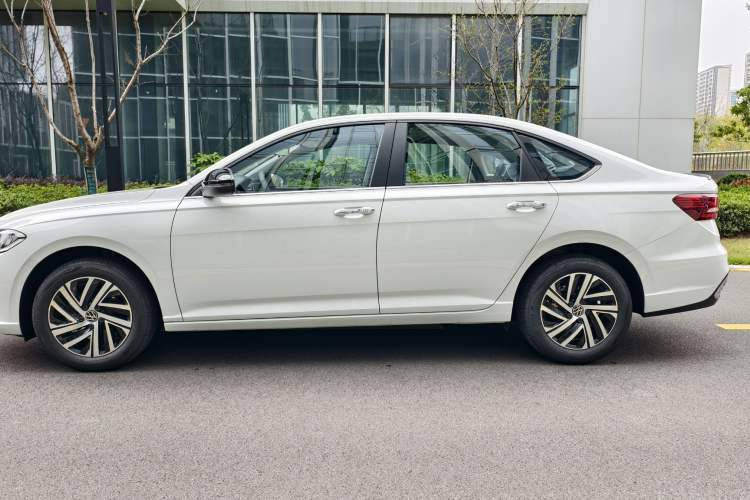 Used Volkswagen Lavida 2026 300TSI DSG Starry Sky Deluxe Edition Exterior 3