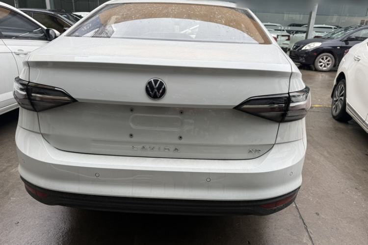 Used Volkswagen Lavida 2026 New Sharp 1.5L Outstanding New Leisure Edition Exterior 3
