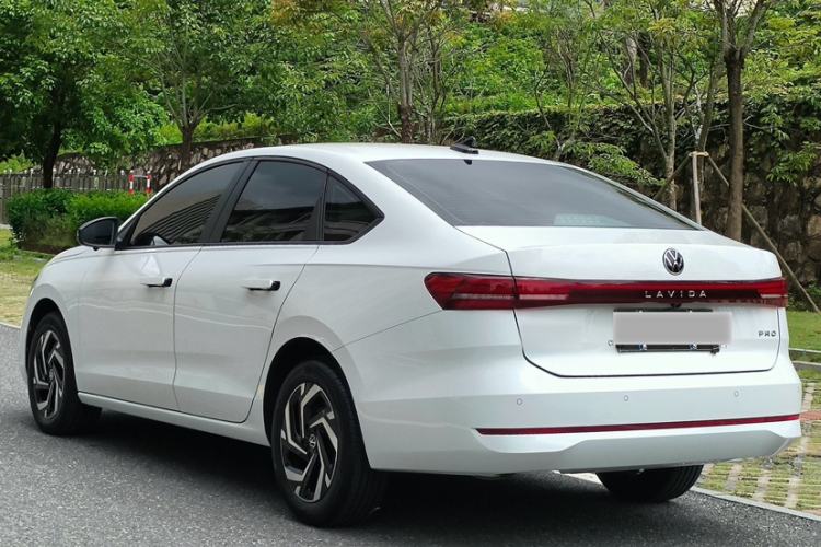 Used Volkswagen Lavida 2026 Pro 1.5L Starry Six Million Edition Exterior 4