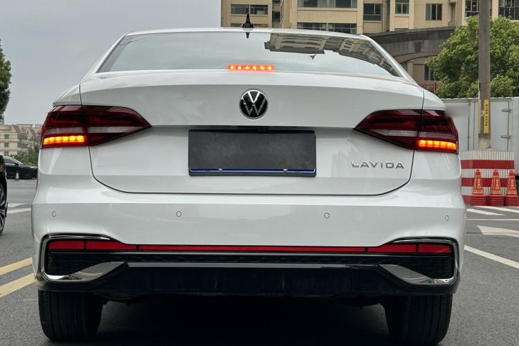 Used Volkswagen Lavida 2026 1.5L Automatic Starry Five-Million Edition Exterior 4