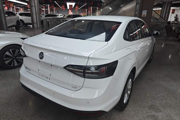 Used Volkswagen Lavida 2026 New Sharp 1.5L Outstanding New Leisure Edition Exterior 7