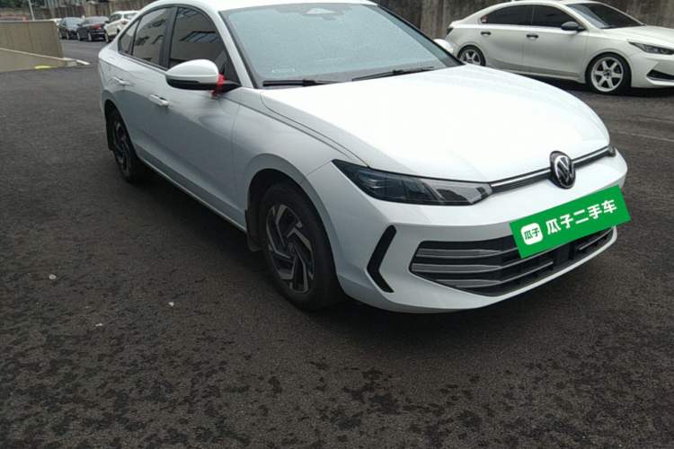 Used Volkswagen Lavida 2026 Pro 1.5L Six Million Edition Front Right 45 Deg