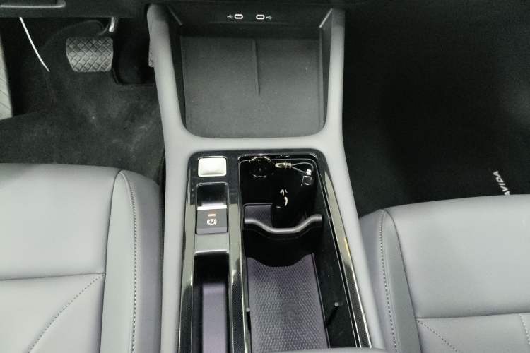 Used Volkswagen Lavida 2026 Pro 1.5L Six Million Edition Gear Lever