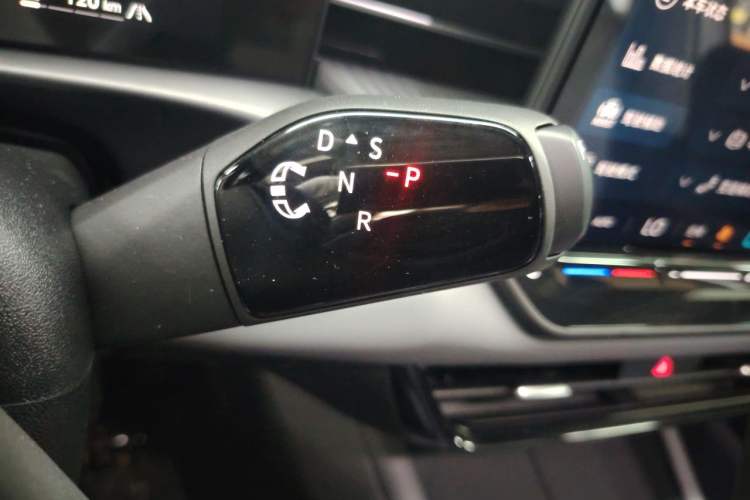 Used Volkswagen Lavida 2026 Pro 300TSI Starry Six Million Edition Gear Lever