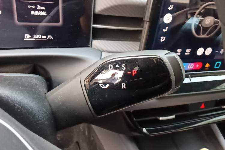 Used Volkswagen Lavida 2026 Pro 300TSI Starry Six Million Edition Gear Lever
