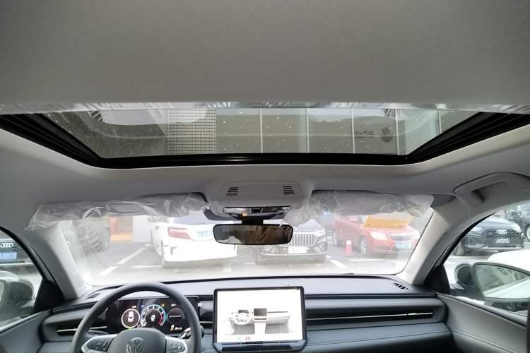 Used Volkswagen Lavida 2026 Pro 300TSI Starry Zhi Yi Edition Headliner