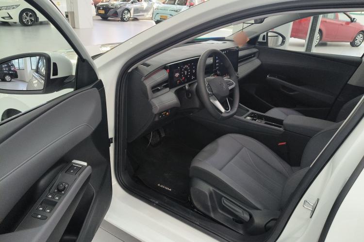 Used Volkswagen Lavida 2026 Pro 1.5L Six Million Edition Interior 3