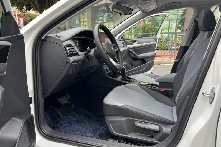 Used Volkswagen Lavida 2026 1.5L Automatic Starry Five-Million Edition Interior 4