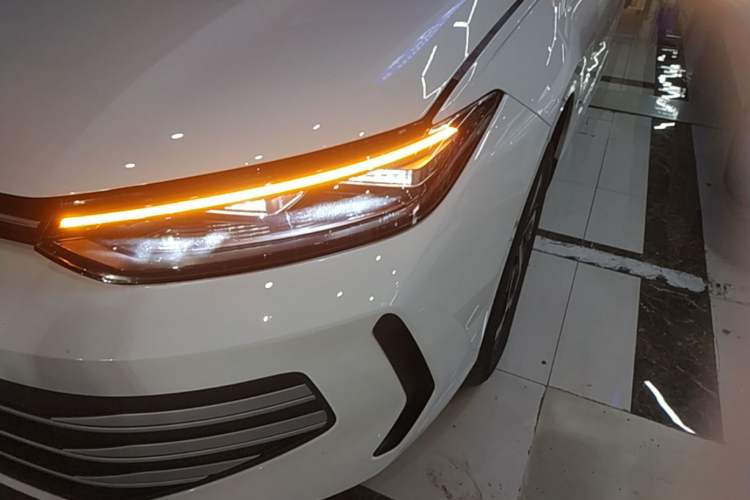 Used Volkswagen Lavida 2026 Pro 300TSI Six Million Edition Left Front Headlight