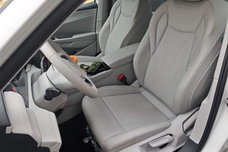 Used Volkswagen Lavida 2026 Pro 1.5L Starry Six Million Edition Left Front Seat