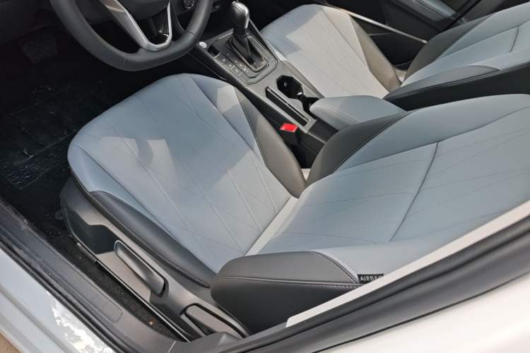 Used Volkswagen Lavida 2026 1.5L Automatic Starry Five-Million Edition Left Front Seat
