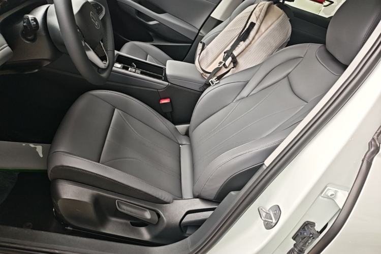 Used Volkswagen Lavida 2026 Pro 300TSI Starry Six Million Edition Left Front Seat