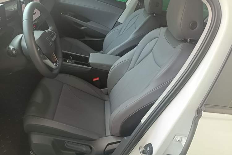 Used Volkswagen Lavida 2026 Pro 300TSI Starry Six Million Edition Left Front Seat