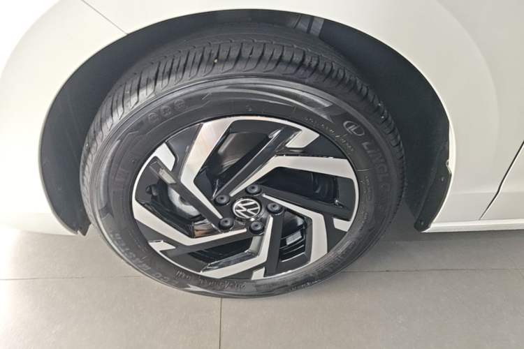Used Volkswagen Lavida 2026 Pro 1.5L Starry Six Million Edition Left Front Wheel Hub
