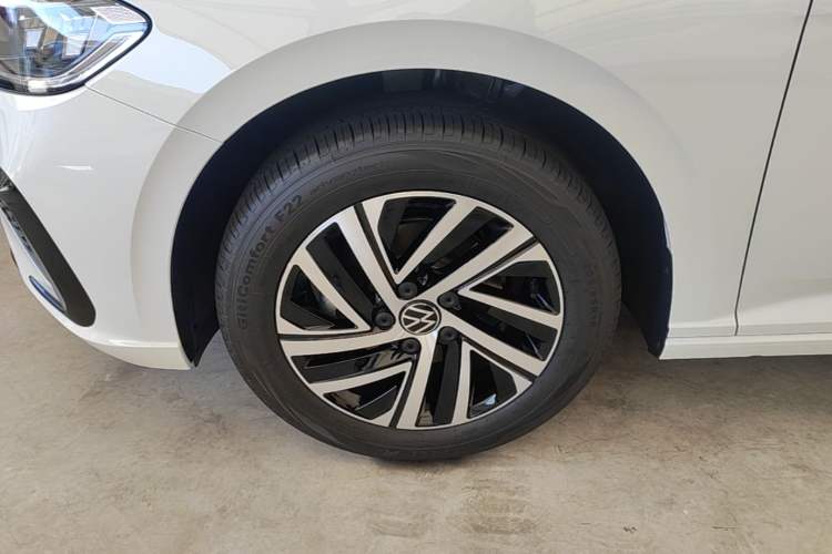 Used Volkswagen Lavida 2026 1.5L Automatic Starry Five-Million Edition Left Front Wheel Hub