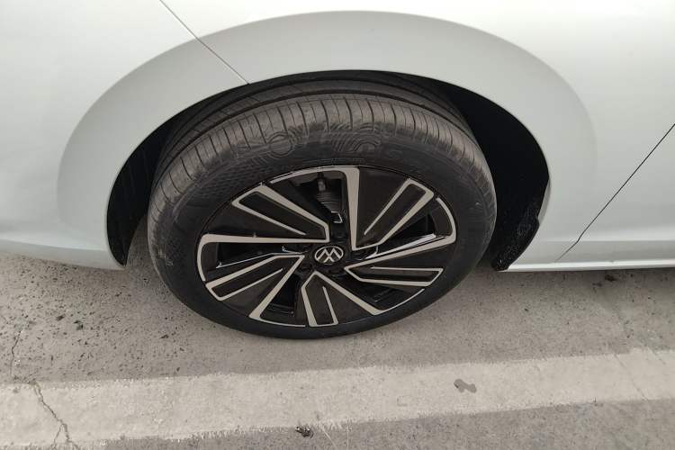 Used Volkswagen Lavida 2026 Pro 300TSI Starry Zhi Yi Edition Left Front Wheel Hub