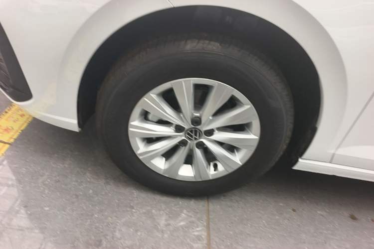 Used Volkswagen Lavida 2026 New Sharp 1.5L Outstanding New Leisure Edition Left Front Wheel Hub
