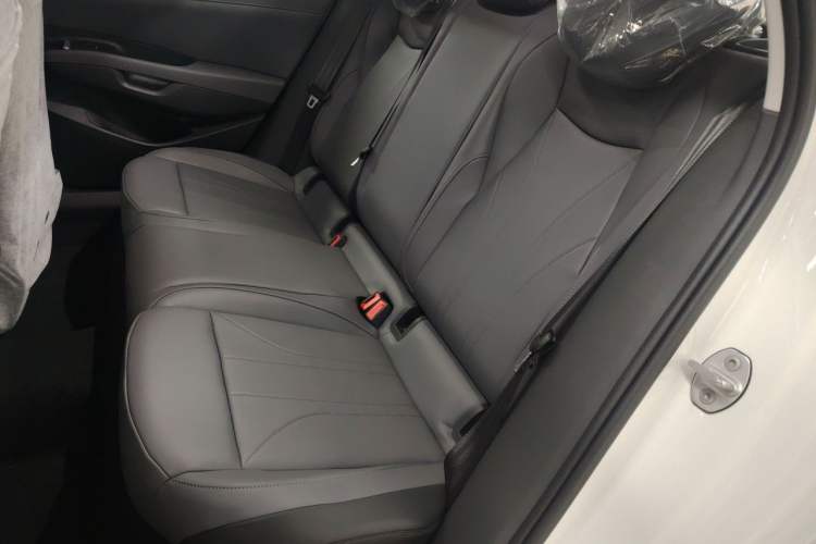 Used Volkswagen Lavida 2026 Pro 300TSI Starry Six Million Edition Left Rear Seat