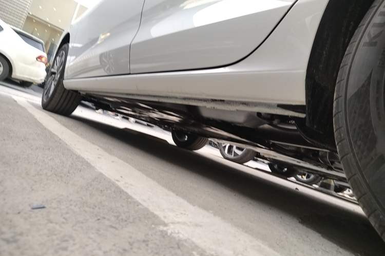 Used Volkswagen Lavida 2026 Pro 300TSI Starry Zhi Yi Edition Left Side Sill