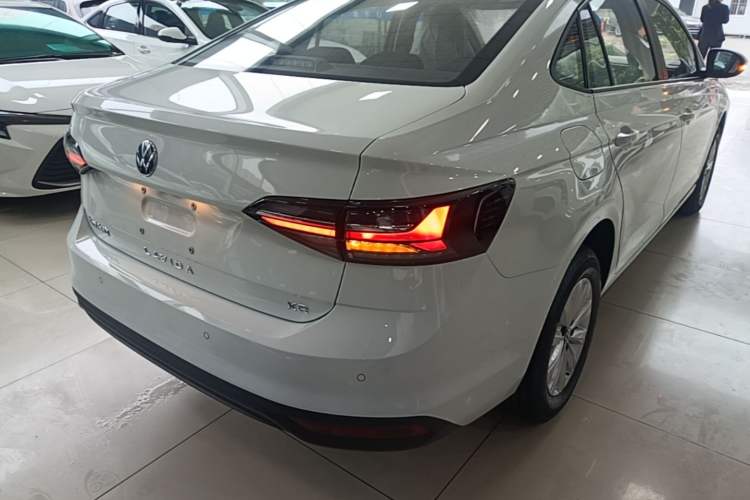 Used Volkswagen Lavida 2026 New Sharp 1.5L Outstanding New Leisure Edition Rear Right 45 Deg