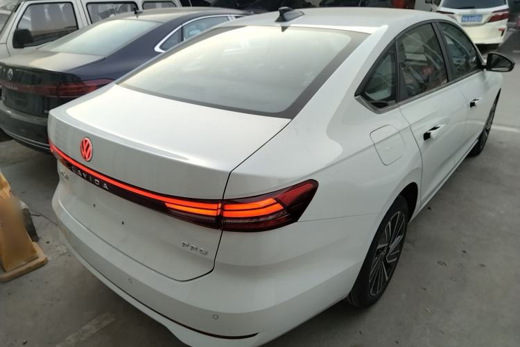 Used Volkswagen Lavida 2026 Pro 300TSI Starry Zhi Yi Edition Rear Right 45 Deg