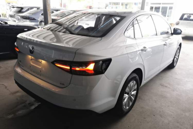 Used Volkswagen Lavida 2026 New Sharp 1.5L Outstanding New Leisure Edition Rear Right 45 Deg