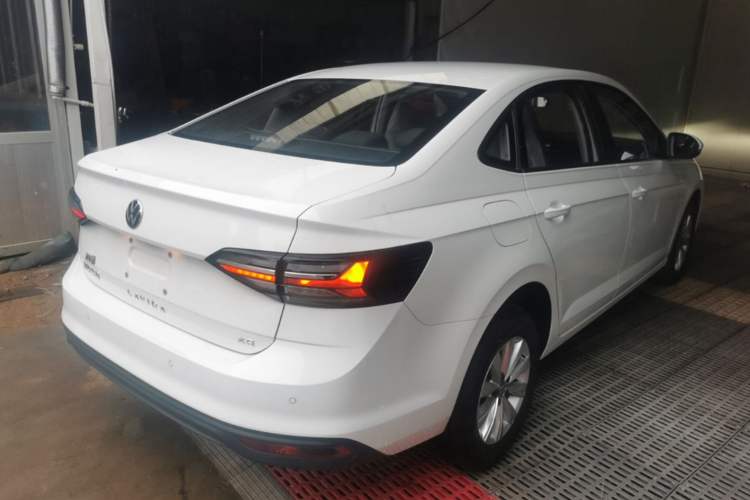 Used Volkswagen Lavida 2026 New Sharp 1.5L Outstanding New Leisure Edition Rear Right 45 Deg