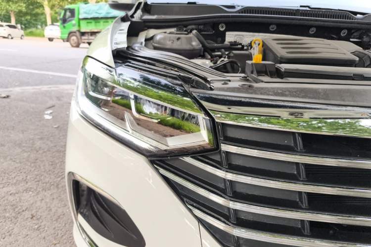 Used Volkswagen Lavida 2026 1.5L Automatic Five-Million Edition Right Front Headlight