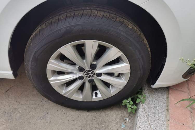 Used Volkswagen Lavida 2026 New Sharp 1.5L Outstanding New Leisure Edition Right Front Wheel Hub