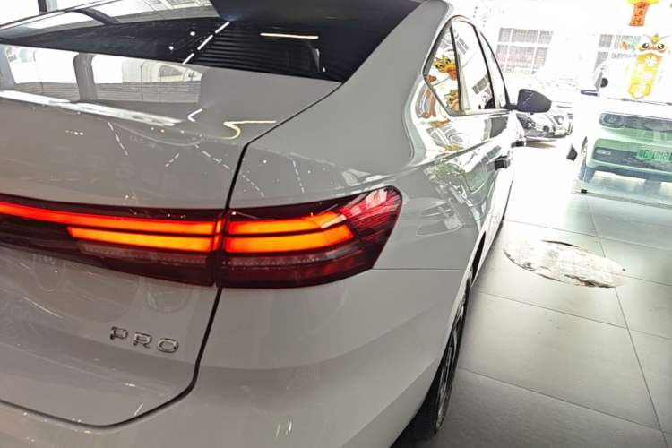 Used Volkswagen Lavida 2026 Pro 1.5L Starry Six Million Edition Right Rear Taillight