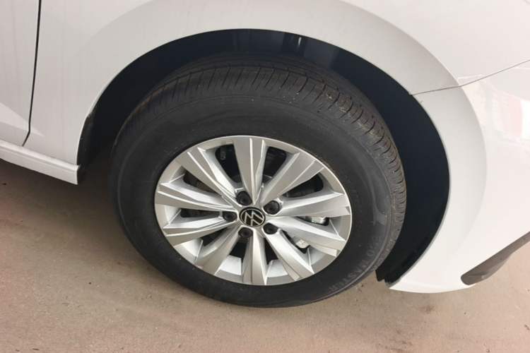 Used Volkswagen Lavida 2026 New Sharp 1.5L Outstanding New Leisure Edition Right Rear Wheel Hub