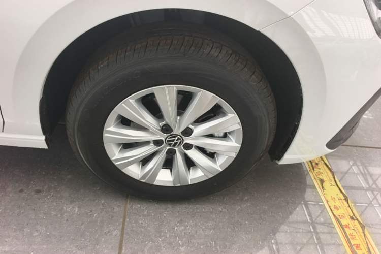 Used Volkswagen Lavida 2026 New Sharp 1.5L Outstanding New Leisure Edition Right Rear Wheel Hub