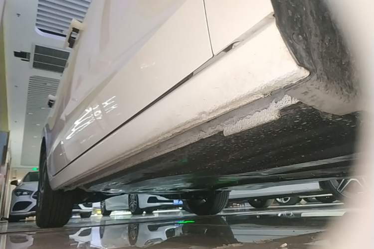 Used Volkswagen Lavida 2026 Pro 300TSI Six Million Edition Right Side Sill