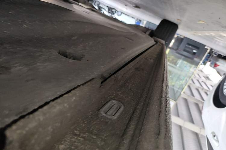 Used Volkswagen Lavida 2026 Pro 300TSI Starry Zhi Yi Edition Right Side Sill