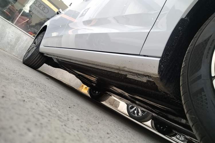 Used Volkswagen Lavida 2026 Pro 300TSI Starry Zhi Yi Edition Right Side Sill