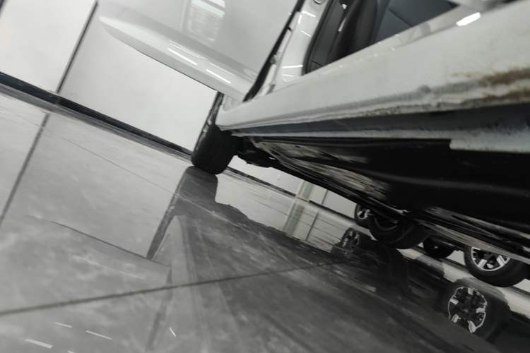 Used Volkswagen Lavida 2026 1.5L Automatic Starry Five-Million Edition Right Side Sill