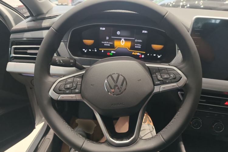 Used Volkswagen Lavida 2026 1.5L Automatic Starry Five-Million Edition Steering Wheel