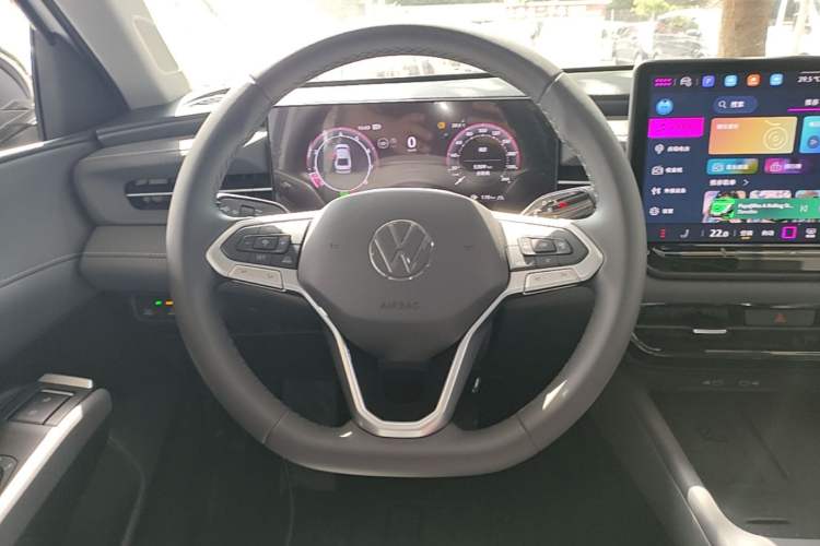 Used Volkswagen Lavida 2026 Pro 300TSI Starry Zhi Yi Edition Steering Wheel