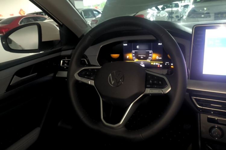 Used Volkswagen Lavida 2026 1.5L Automatic Starry Five-Million Edition Steering Wheel