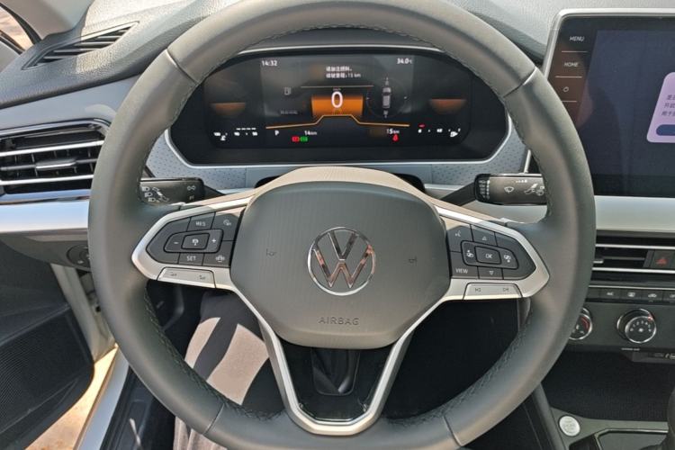 Used Volkswagen Lavida 2026 1.5L Automatic Starry Five-Million Edition Steering Wheel