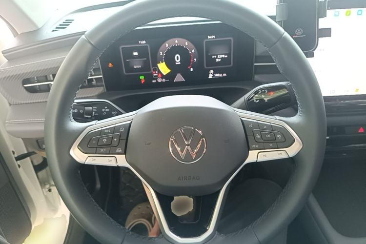 Used Volkswagen Lavida 2026 Pro 300TSI Starry Six Million Edition Steering Wheel