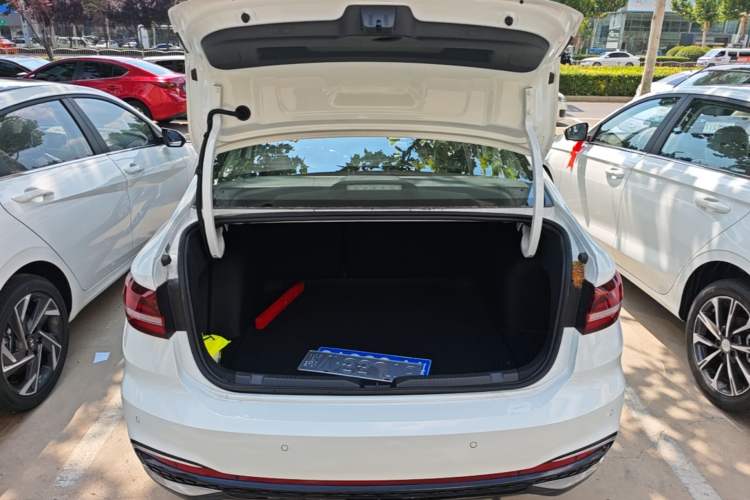Used Volkswagen Lavida 2026 1.5L Automatic Starry Five-Million Edition Trunk
