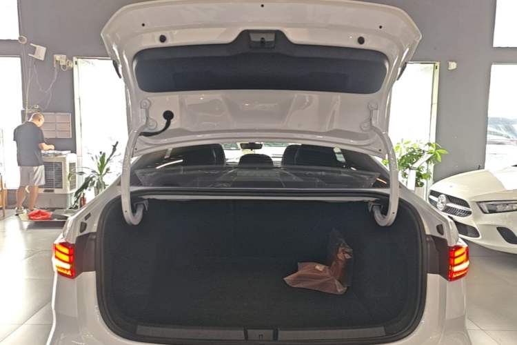 Used Volkswagen Lavida 2026 Pro 1.5L Starry Six Million Edition Trunk
