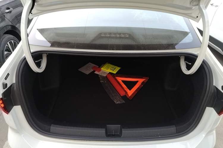 Used Volkswagen Lavida 2026 Pro 300TSI Starry Zhi Yi Edition Trunk