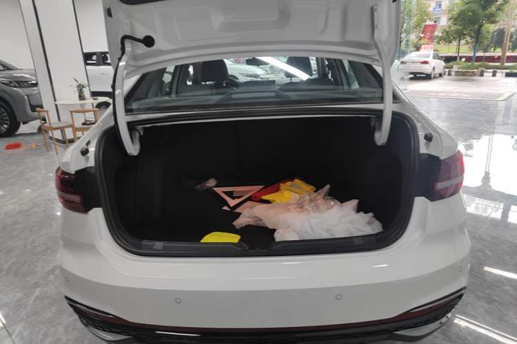 Used Volkswagen Lavida 2026 1.5L Automatic Starry Five-Million Edition Trunk